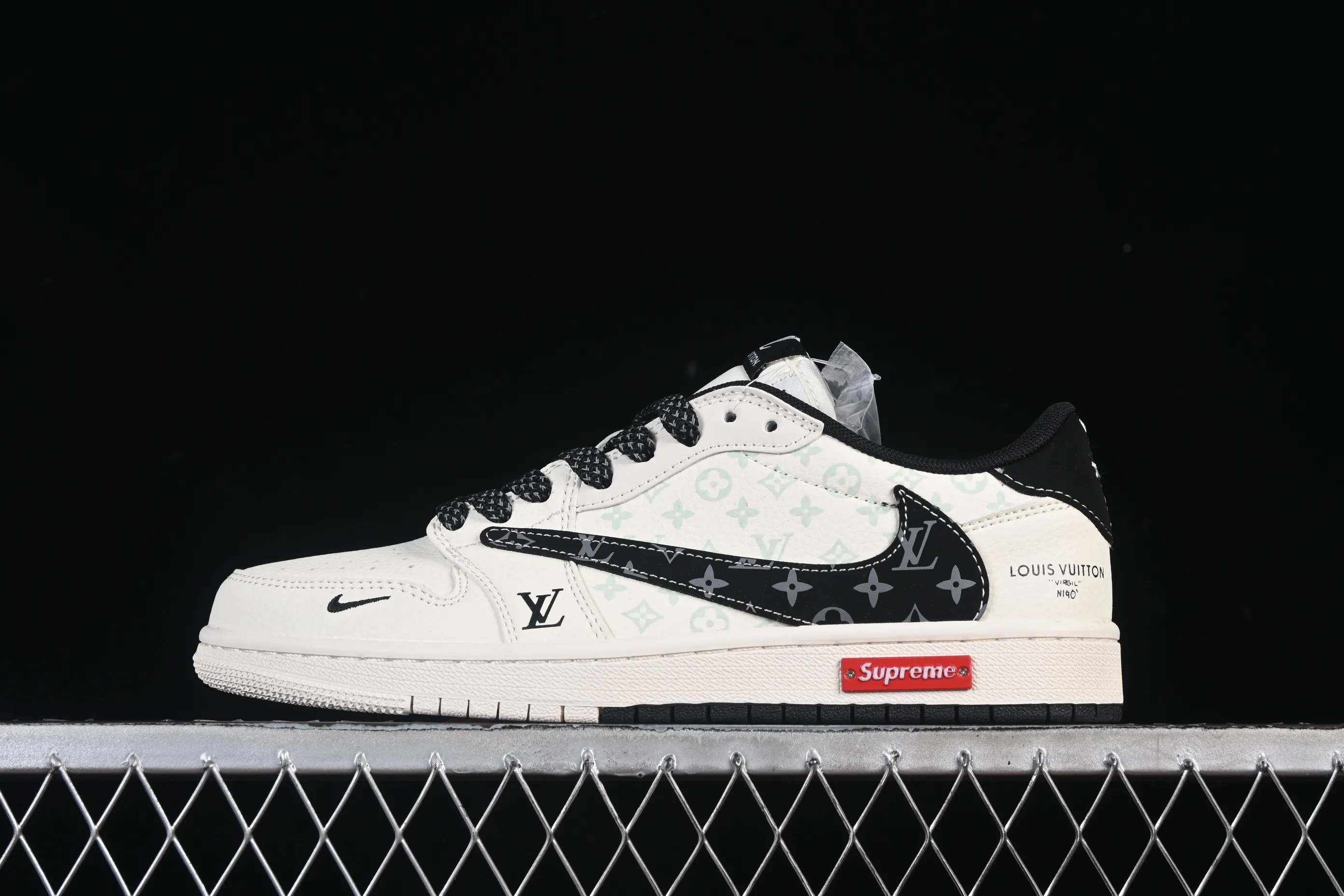 All categories Air Jordan Jordan series basketball shoes Air Jordan 1 Low high-end custom low-top sneakers Travis Scott x Fragment Design x Air Jordan 1 Low OG SP AJ1 Joe 1 pair with black flower hook low-top cultural casual sneakers CX5050-Y27